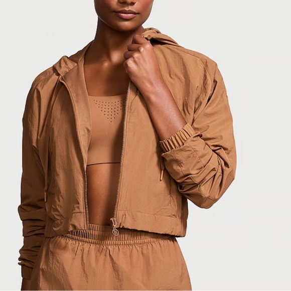 VICTORIA'S‎ SECRET
Parachute Weekend Jacket - Picture 6 of 9